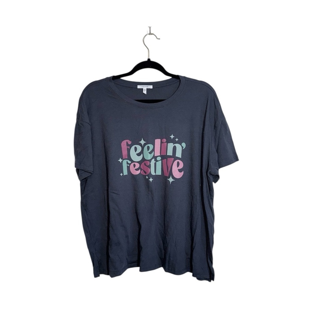 Maurices Feelin’ Festive Graphic Tee Dark Gray Short Sleeve Xlarge Women’s